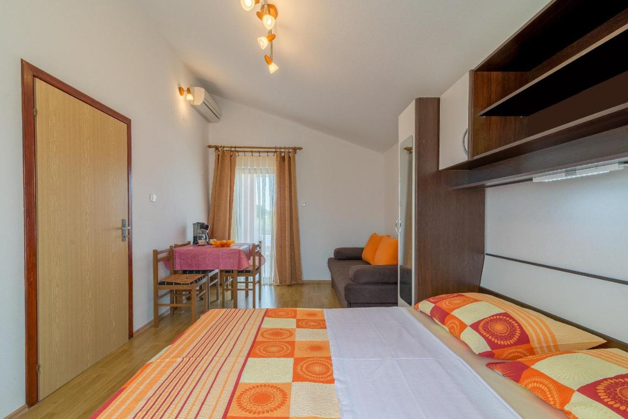 Apartments Puskaric Vir Exterior foto